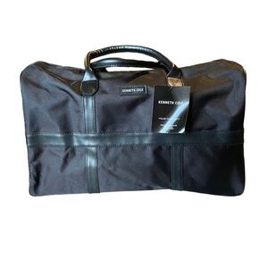 NWT Kenneth Cole Black Travel Duffle Bag, OS